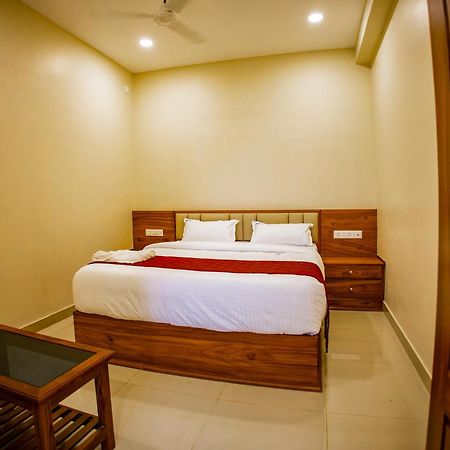 Kkm International Hotel Kuzhittura Ngoại thất bức ảnh
